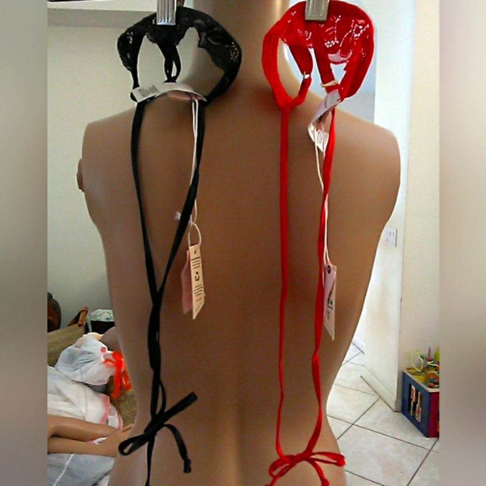 BNWT FREE PEOPLE HAHVLace Lingerie (ALL CHOKED UP) (4 AVAILABLE) 2 BLACK 2 RED